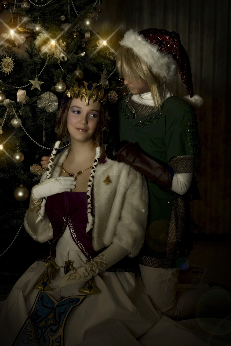 Illustration for article titled This Week's Cosplay Round-up Is All Men, Women & Animals